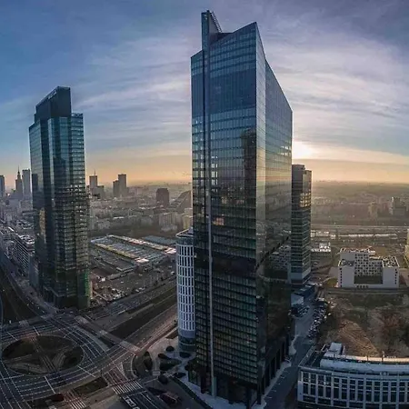 Apartment Class Metro Fast Wifi 100 Mbs 70'tv Netflix Hbo Max Disney+ Appletv+ Warsaw