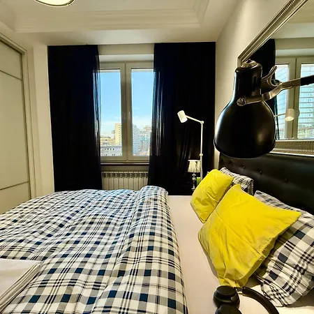 Class Metro Fast Wifi 100 Mbs 70'tv Netflix Hbo Max Disney+ Appletv+