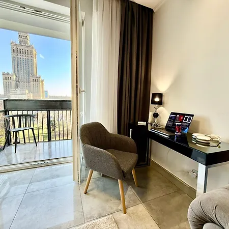 Appartement Class Metro Fast Wifi 100 Mbs 70'tv Netflix Hbo Max Disney+ Appletv+ Varsovie
