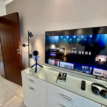 Class Metro Fast Wifi 100 Mbs 70'tv Netflix Hbo Max Disney+ Appletv+