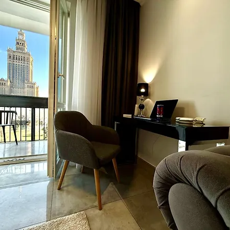 Class Metro Fast Wifi 100 Mbs 70'tv Netflix Hbo Max Disney+ Appletv+ Apartment Warsaw
