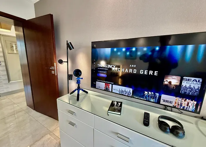 Class Metro Fast Wifi 100 Mbs 70'tv Netflix Hbo Max Disney+ Appletv+