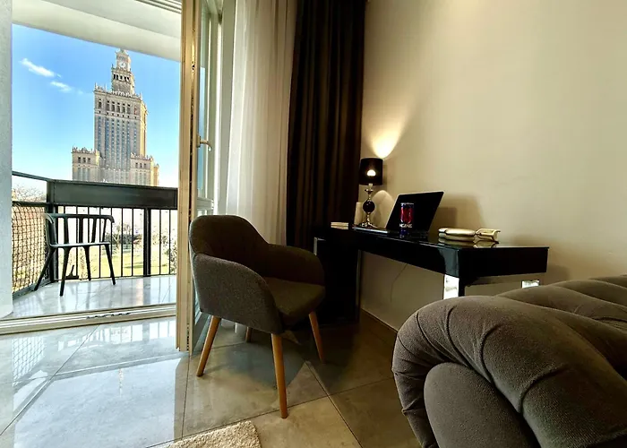 Class Metro Fast Wifi 100 Mbs 70'tv Netflix Hbo Max Disney+ Appletv+ Apartment Warsaw